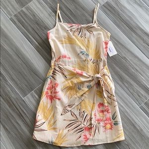 NWT floral Billabong dress